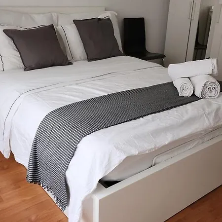3 Minutes Walking From Train Station * Lausana