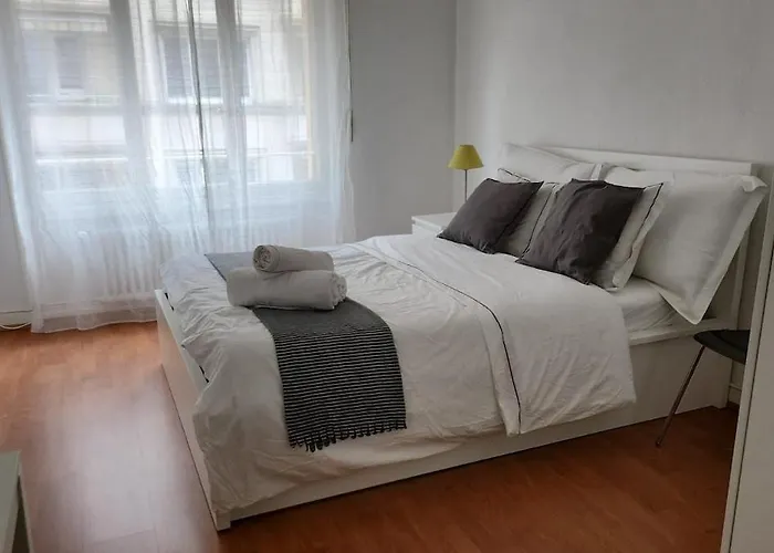 3 Minutes Walking From Train Station Appartamento *