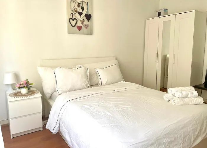 3 Minutes Walking From Train Station Losanna