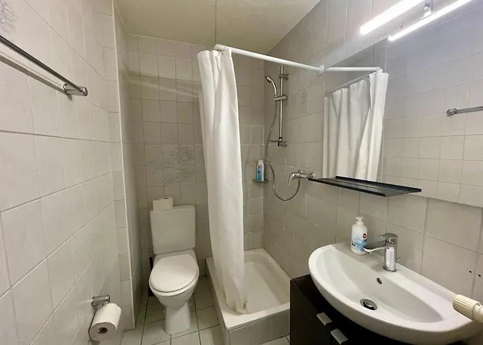 3 Minutes Walking From Train Station * 洛桑